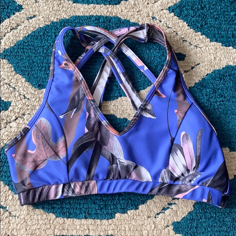 💥NUX FLORAL STRAPPY SPORTS BRA SIZE MEDIUM💥